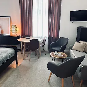 C 200m Do Plazy Apartament