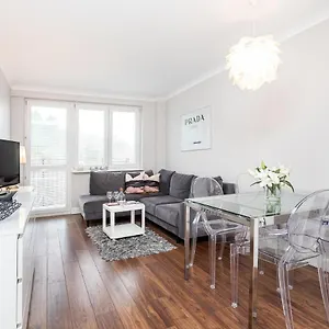 petit-paris-apartament-apartment.gdanskhotel.org/